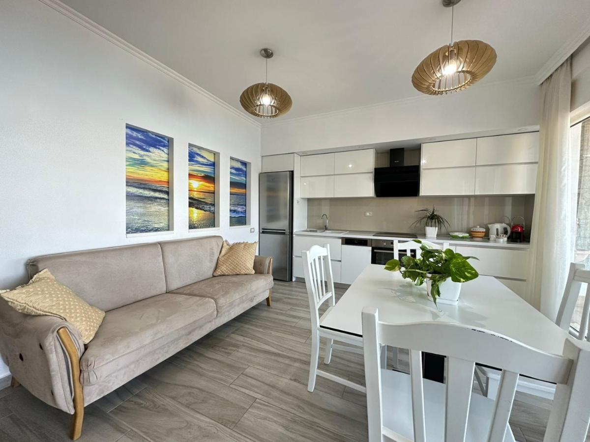 Home Aquamarine & Residence Vlore Luaran gambar
