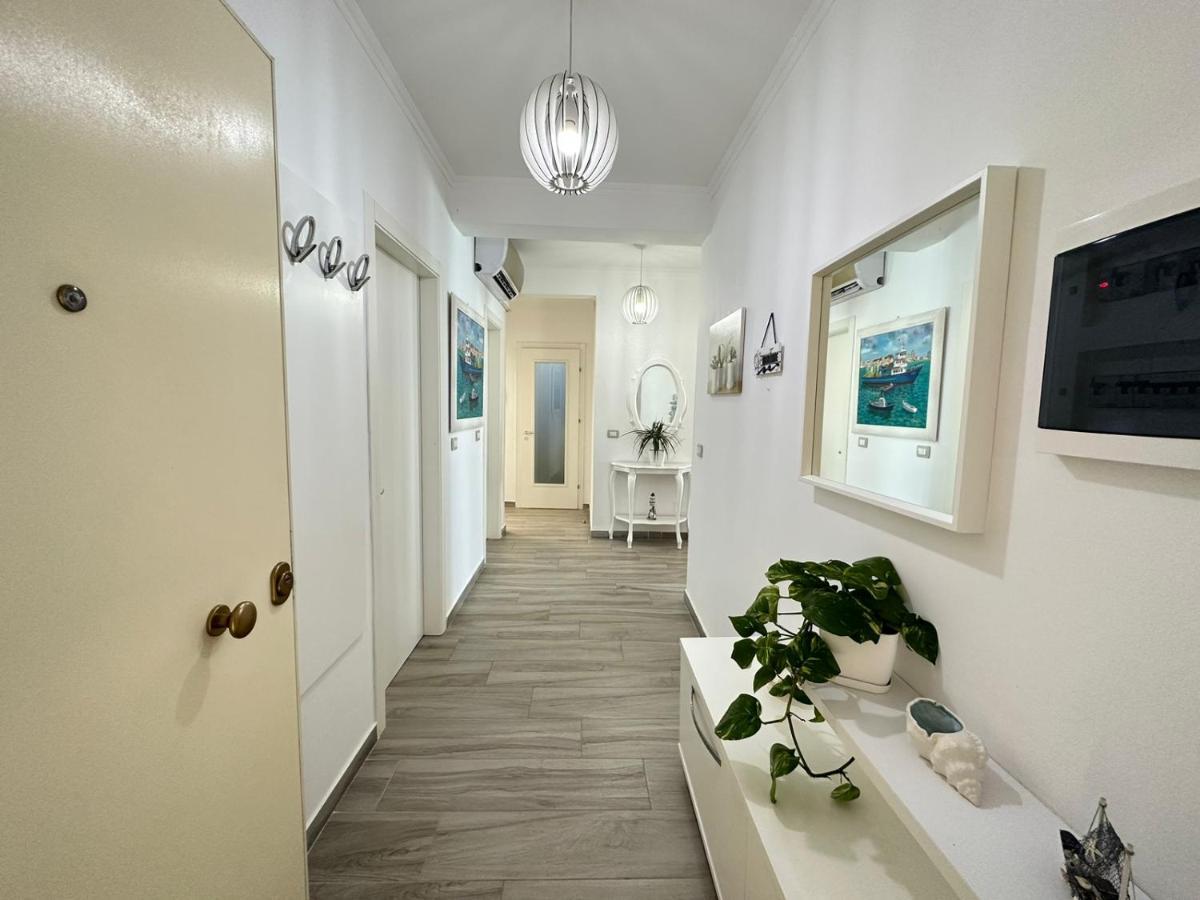 Home Aquamarine & Residence Vlore Luaran gambar