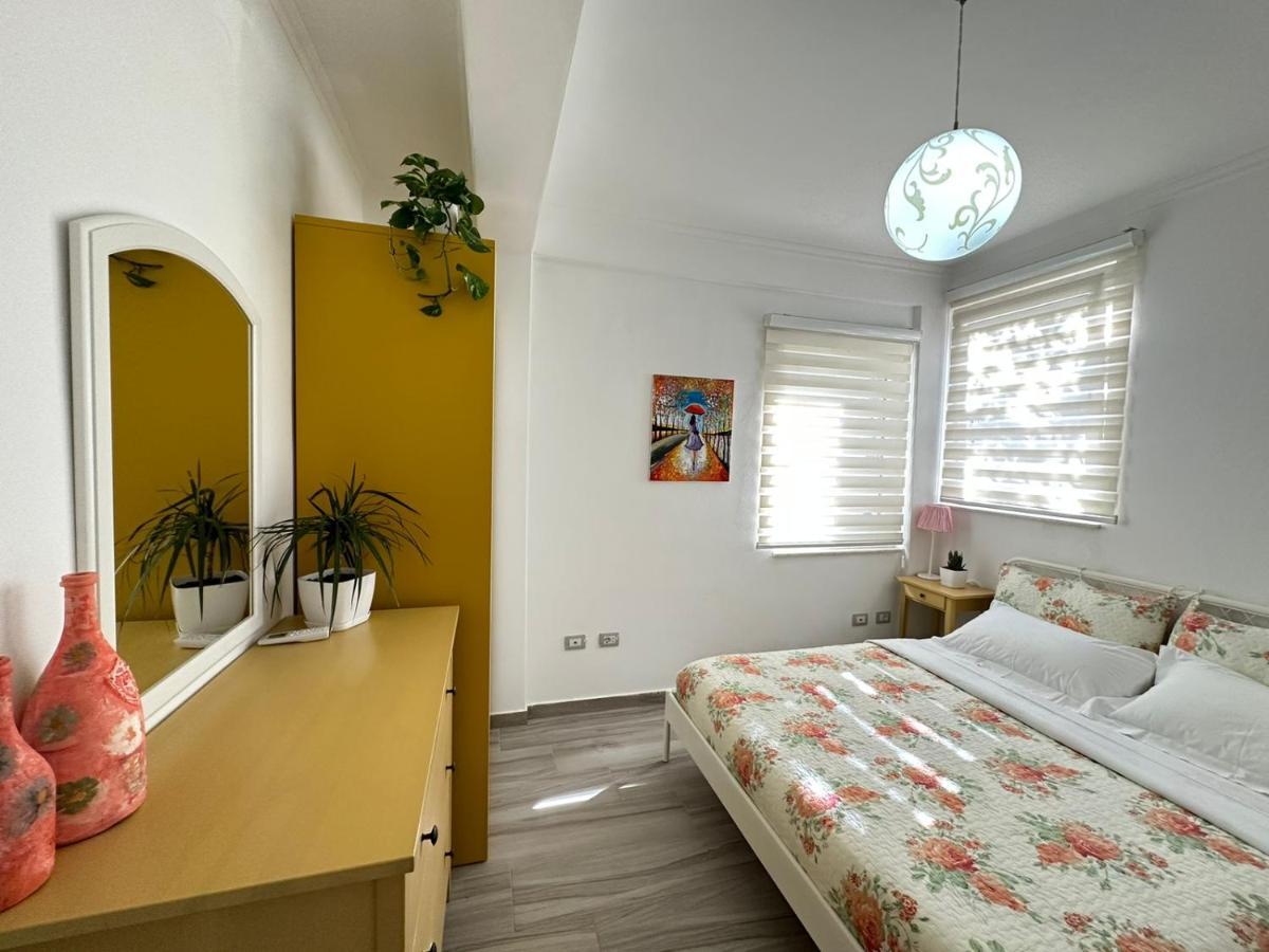Home Aquamarine & Residence Vlore Luaran gambar