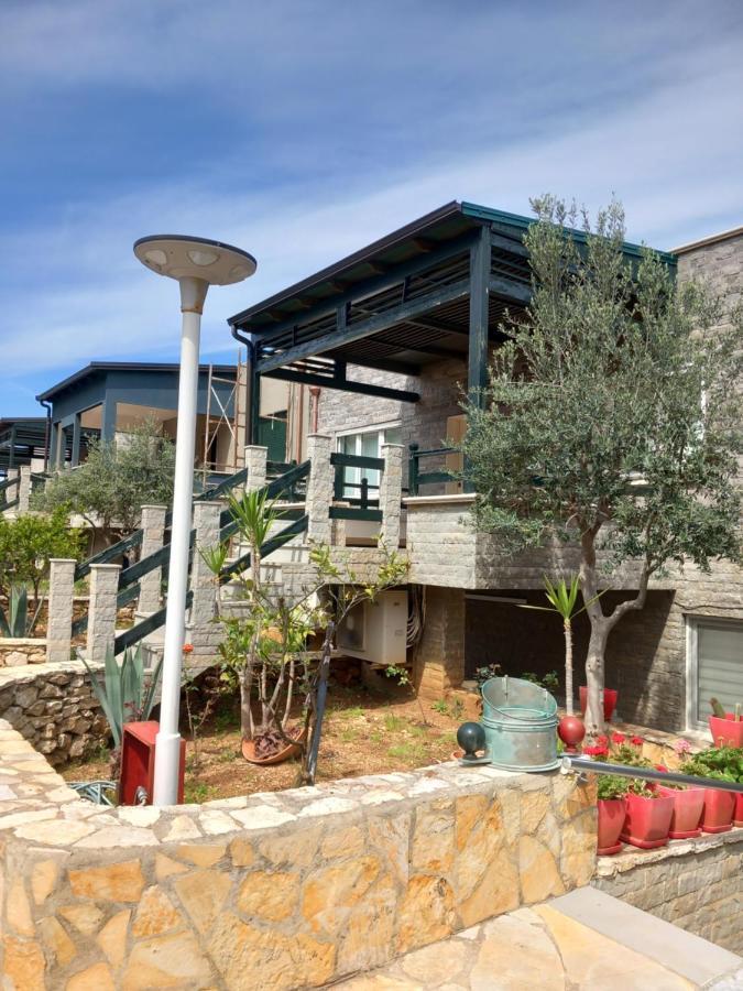 Home Aquamarine & Residence Vlore Luaran gambar